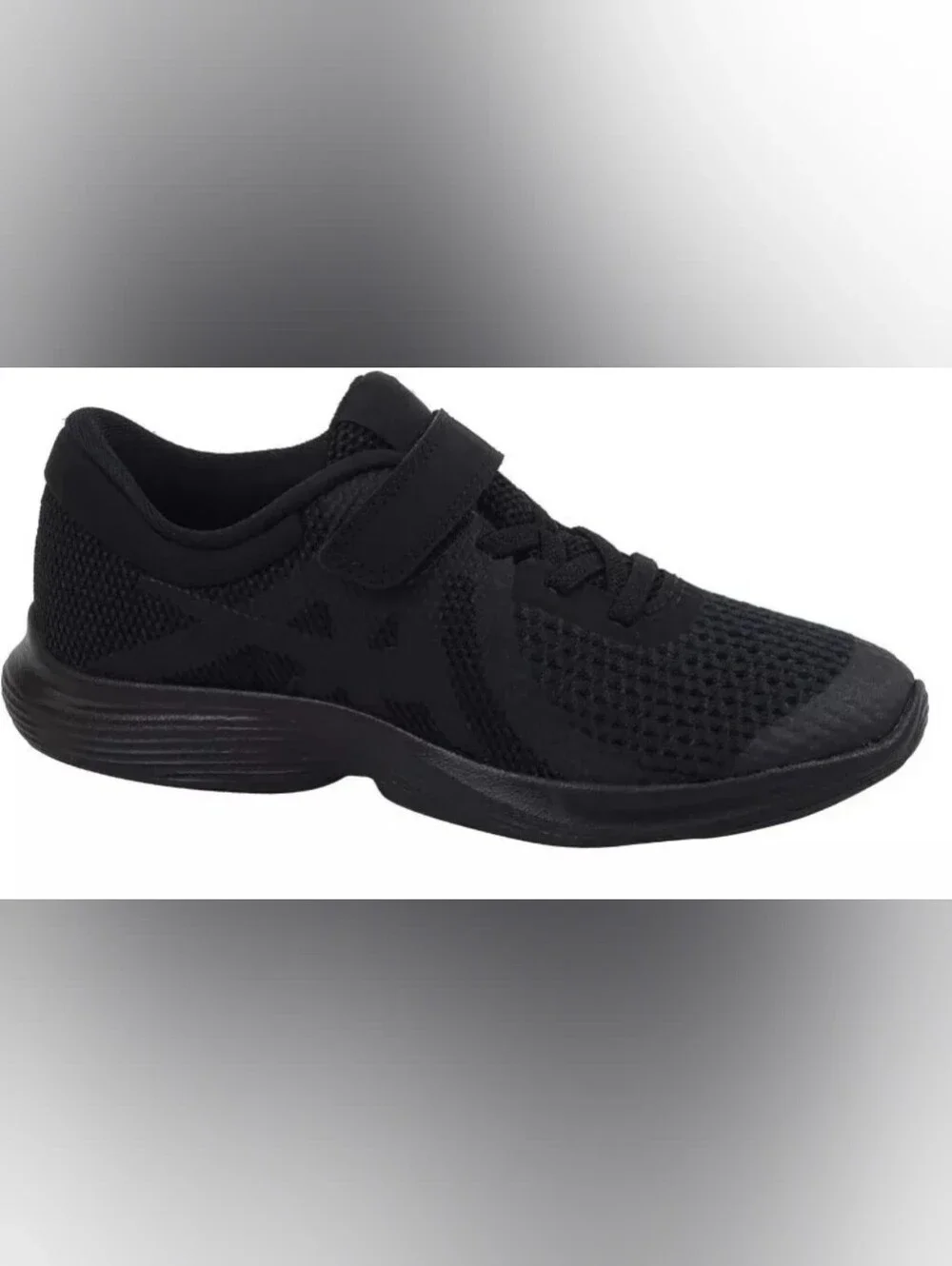 Nike Revolution 4..Sneakers . Kids Lightweight,Black,Athletic, Laces & Straps.